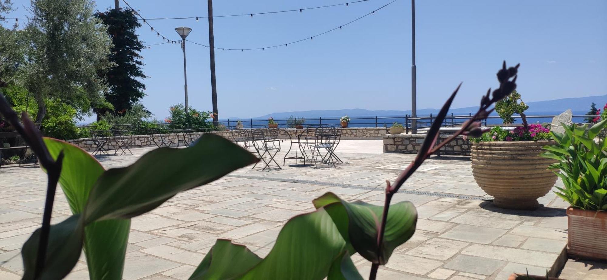 Polas Residencies Aparthotel Kalamata Exteriör bild
