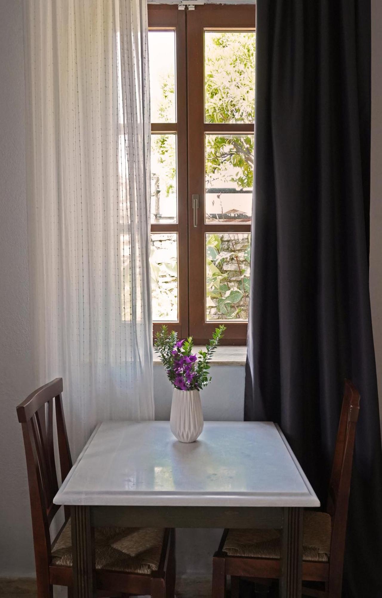 Polas Residencies Aparthotel Kalamata Rum bild