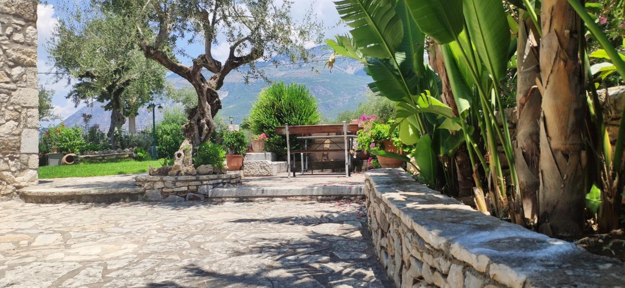 Polas Residencies Aparthotel Kalamata Exteriör bild