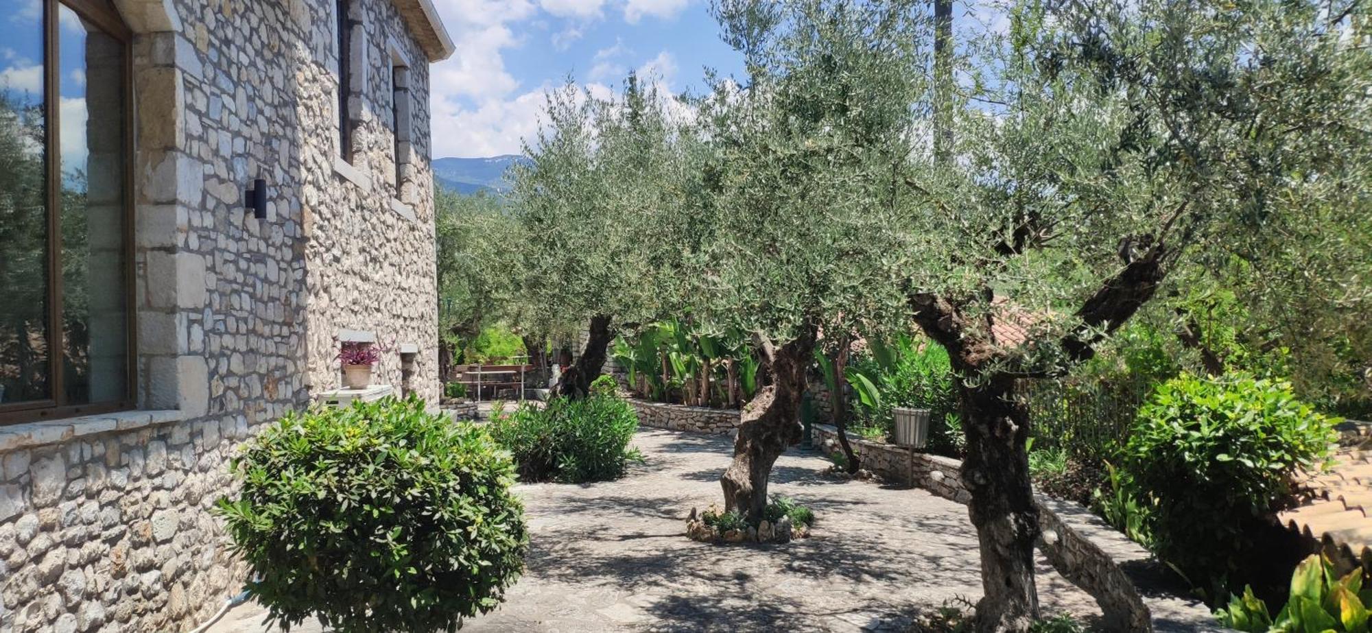 Polas Residencies Aparthotel Kalamata Exteriör bild