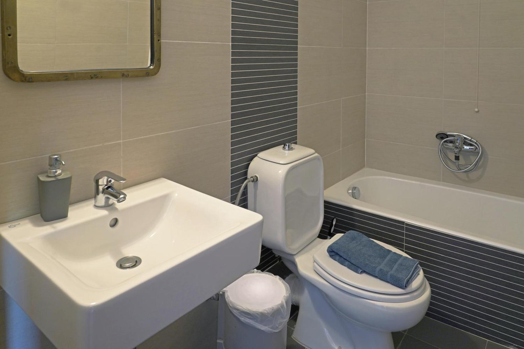 Polas Residencies Aparthotel Kalamata Rum bild