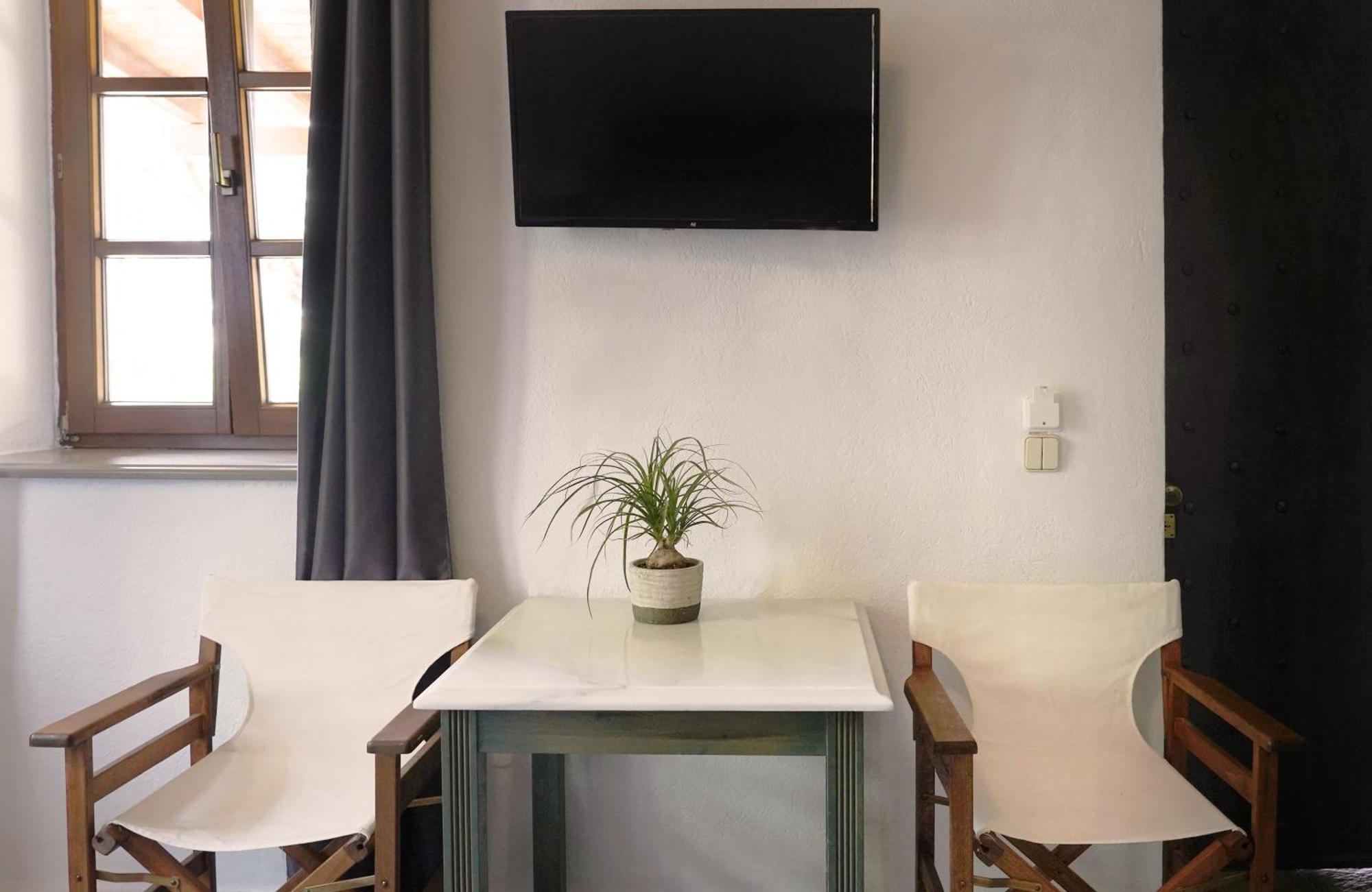 Polas Residencies Aparthotel Kalamata Rum bild