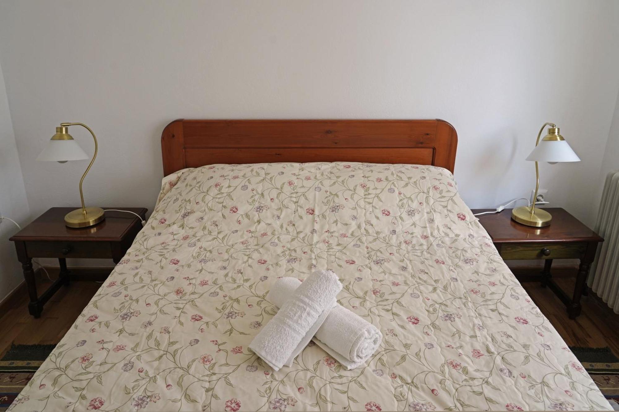Polas Residencies Aparthotel Kalamata Rum bild